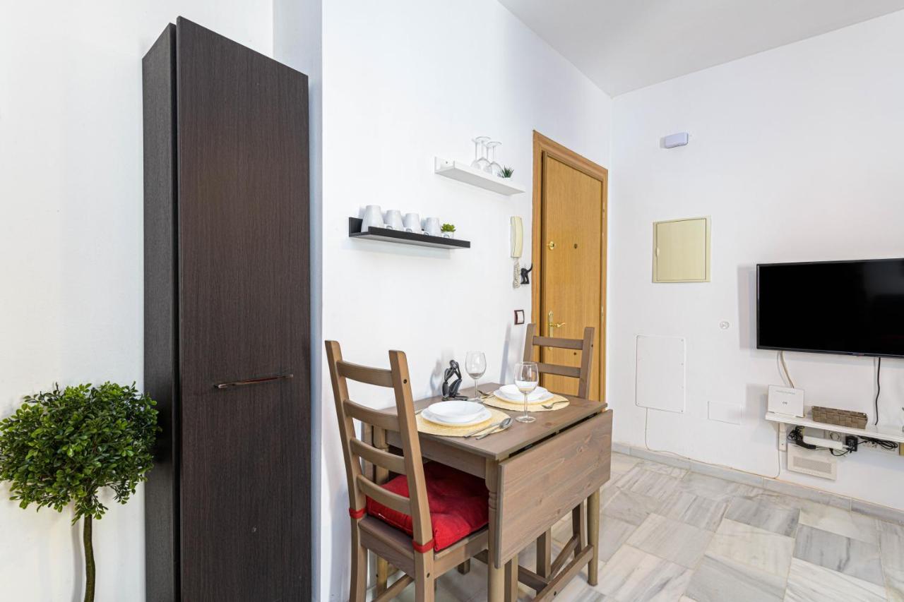 Wintowinrentals Coqueto Apartamento En El Centro De Малага Екстериор снимка