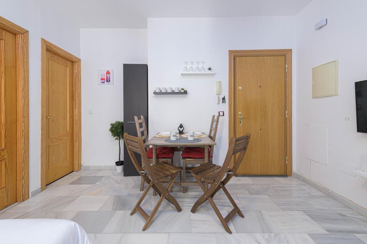 Wintowinrentals Coqueto Apartamento En El Centro De Малага Екстериор снимка